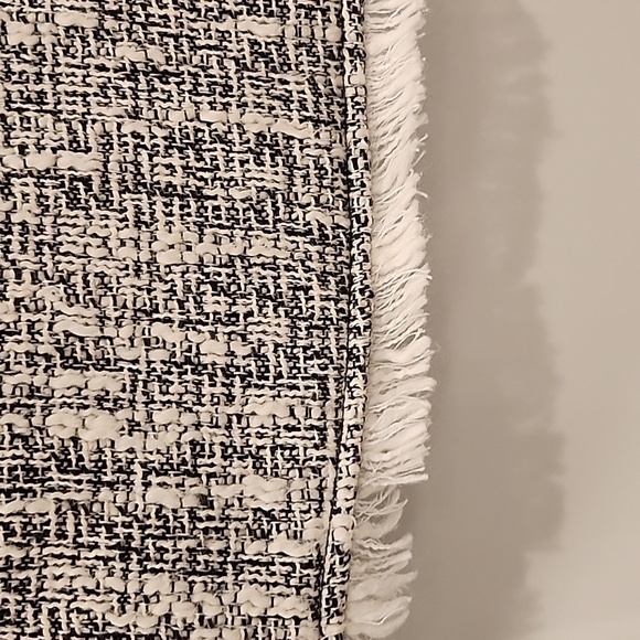 Cinq à Sept Black and White Tweed Blazer- NWOT - Picture 5 of 7